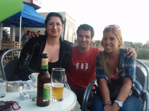 Jasnarekin Kafea hartzen autoa noiz garbitu zain