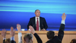 Vladimir Putinek lau ordu eta erdiko prentsaurrekoa eskaini zuen, urteroko ohiturari jarraituz.