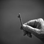 Giltza da Palestinako errefuxiatuen ikurra, etxera itzultzeko eskubidea eta nahia irudikatzen duena.