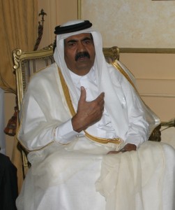Hamad bin Jalifa Al Thani, Qatarreko emirra, hau da, gehien agintzen duena.