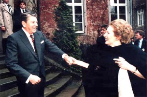 Ronald Reagan eta Margaret Thatcher, neoliberalismoaren bultzagile nagusiak izan ziren 1980ko hamarkadan.