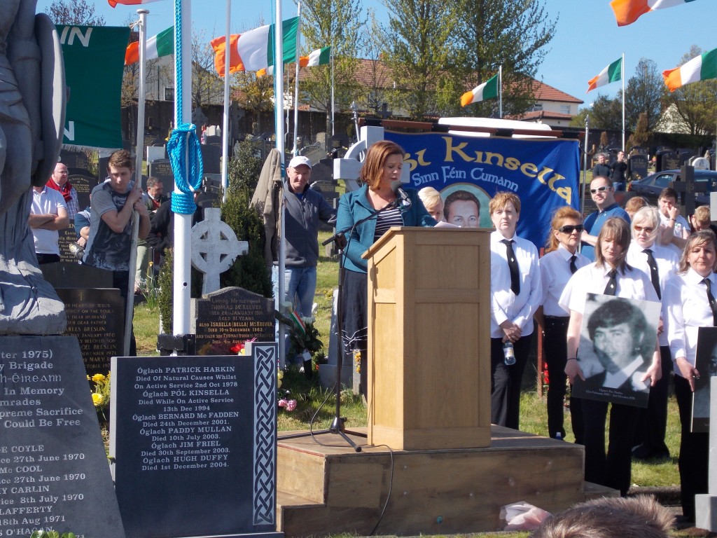 Sinn Fein-eko lehendakariorde Mary  MacDonald-ek hitz egin zuen ekitaldian.